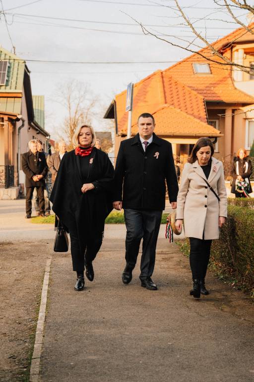 Encsi Zr�nyi Ilona �ltal�nos Iskola 