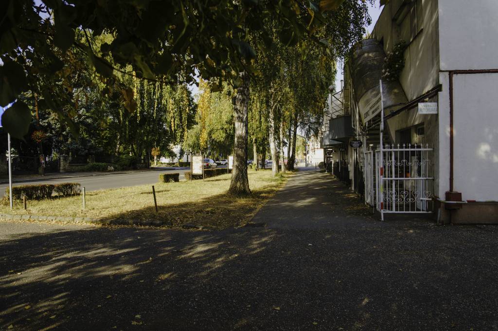 Szolgáltató ház Szolgáltató ház